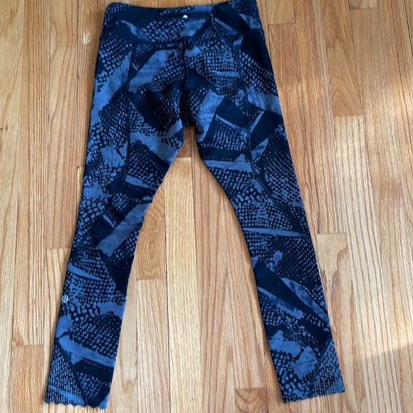 Lululemon‎ Leggings 24”L size 6 B11 - Picture 8 of 8